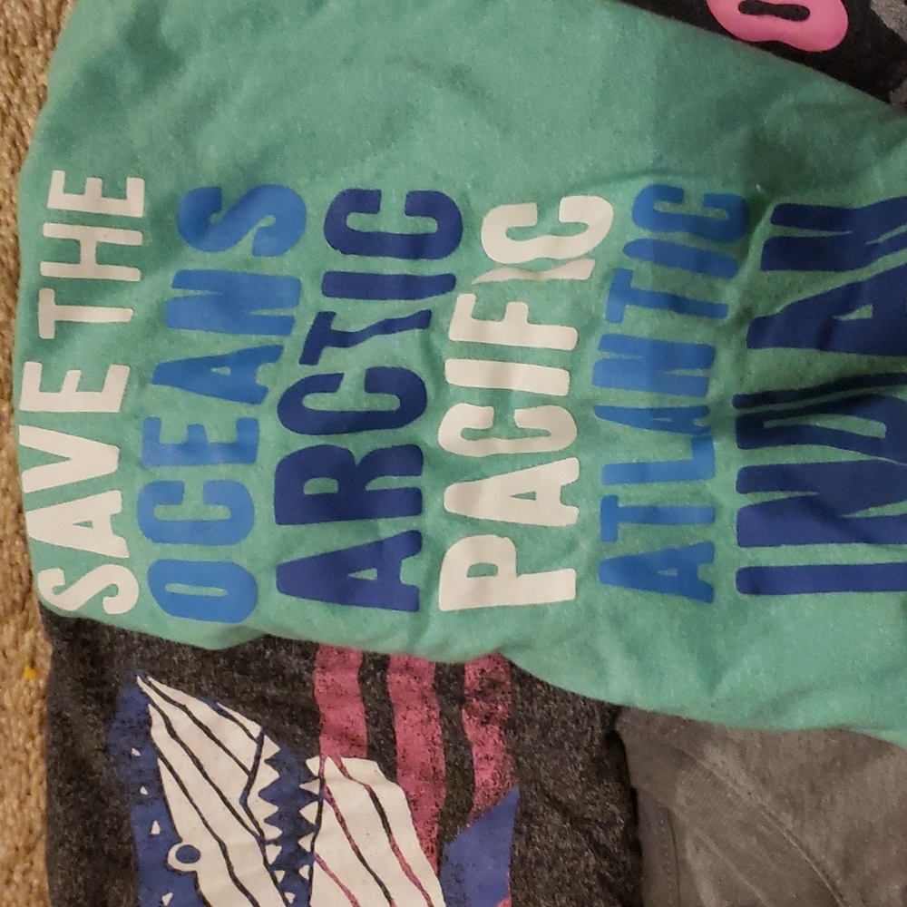 Lot of 10 boys size 4/5 shirts. - Picture 3 of 10